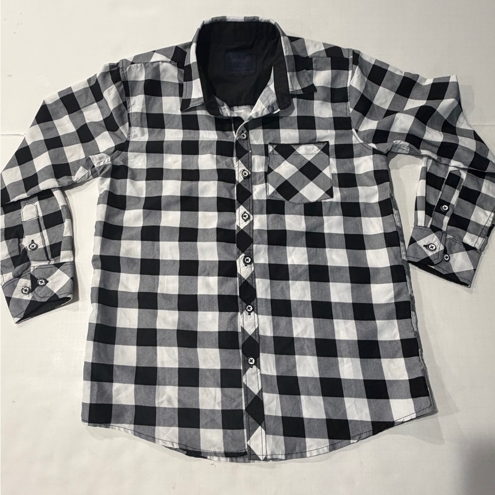 Nomad Black Plaid Button-Up Shirt. Gently loved.